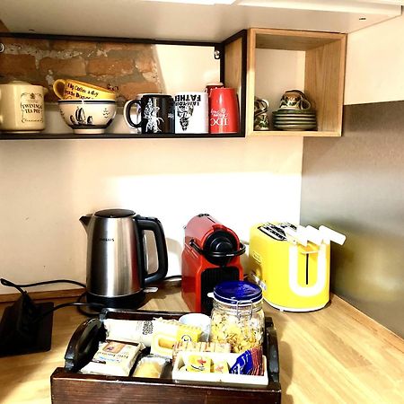 I Della Apartment Милано Екстериор снимка