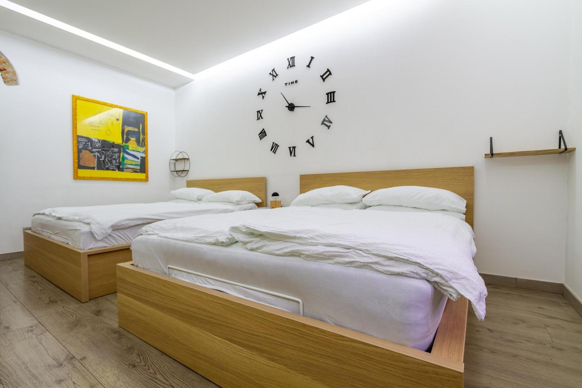 I Della Apartment Милано Екстериор снимка