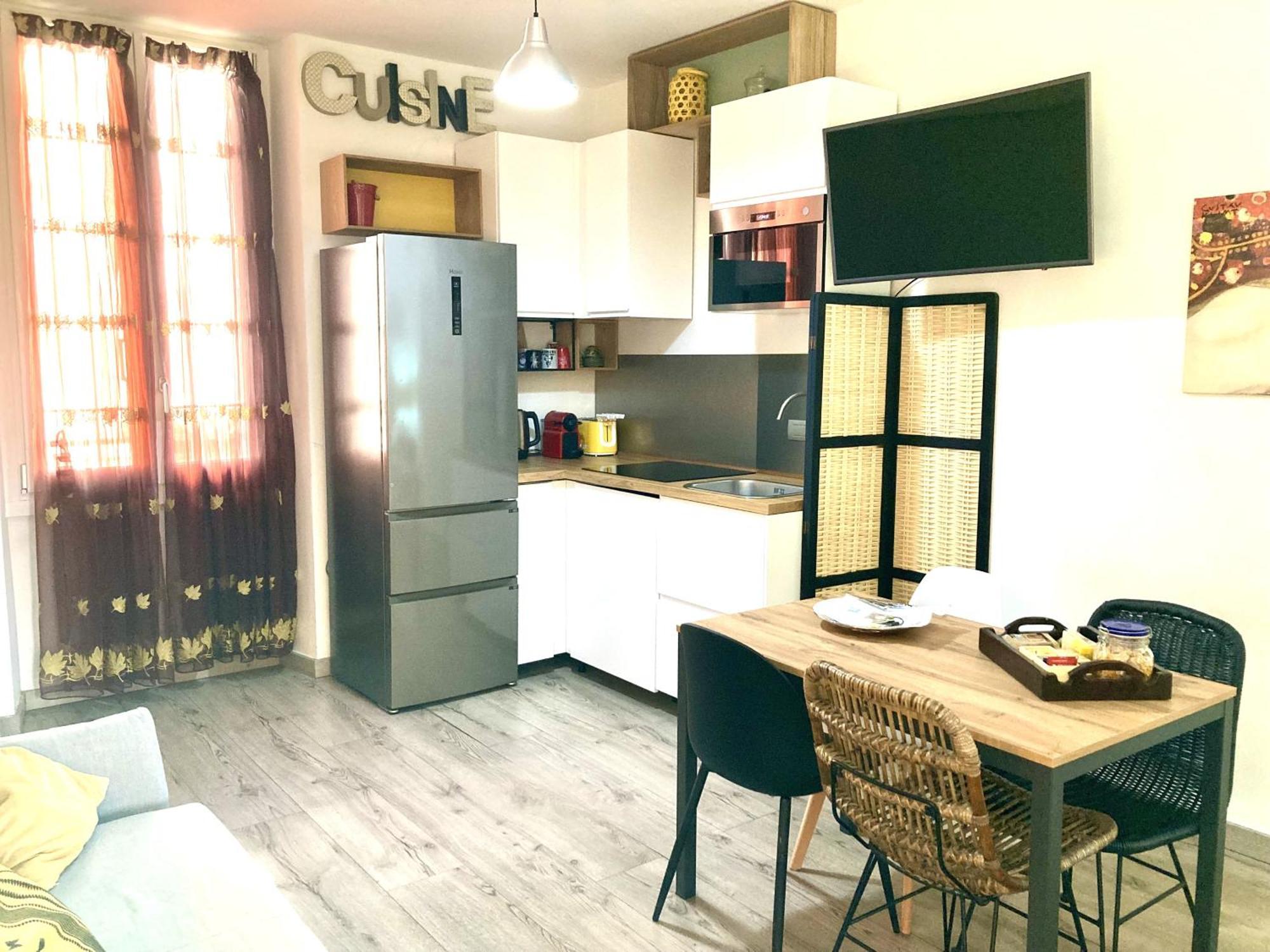 I Della Apartment Милано Екстериор снимка